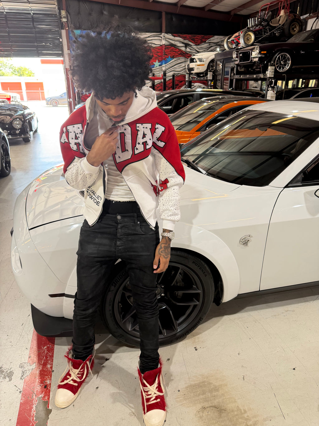 Vandal Valley Zip Up - Red